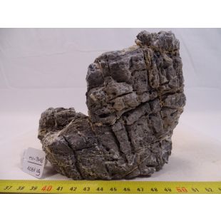 hardscape acuarios: decoración con roca Millenium similar a la roca Amano, grande e irregular con surcos muy marcados