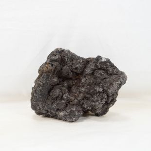 Comprar roca volcánica negra con agujeros para decorar acuarios en tienda online especializada en peces, Pzes Alcorcón, tienda.pzes.es