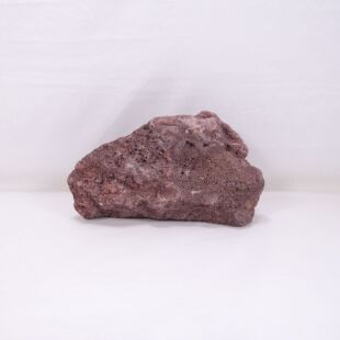 Roca volcánica oscura pequeña-mediana redondeada