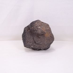 Comprar roca volcánica negra con agujeros para decorar acuarios en tienda online especializada en peces, Pzes Alcorcón, tienda.pzes.es