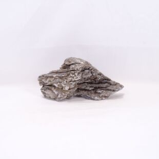 Roca Amano pequeña y triangular con surcos para decorar acuarios en tienda online peces y acuarios, Pzes Alcorcón.